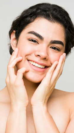 Simple ways to maintain a skincare routine with organic products